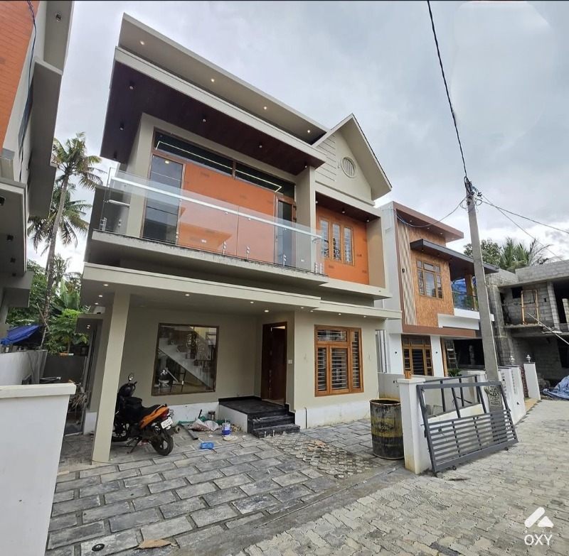 House for sale  photo 4