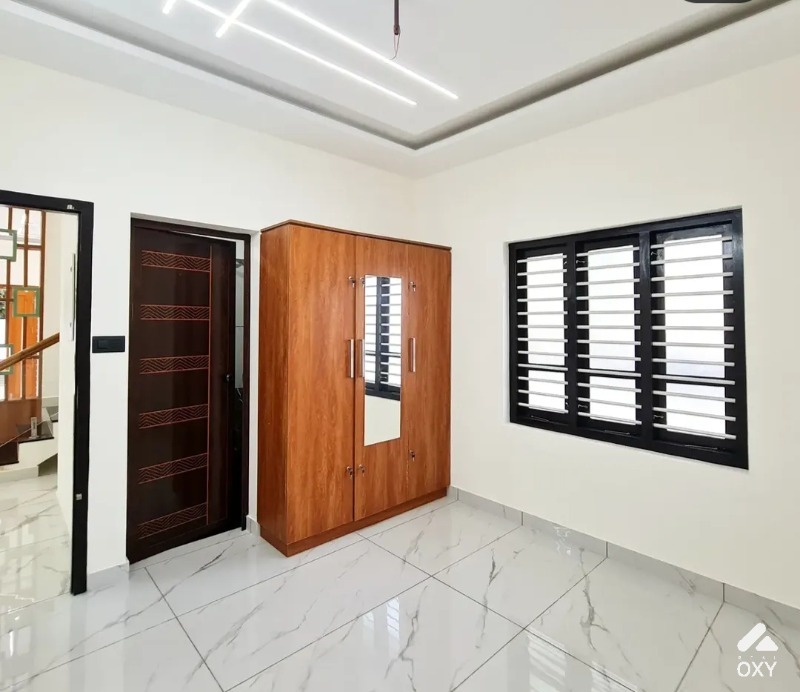 House for sale  photo 3