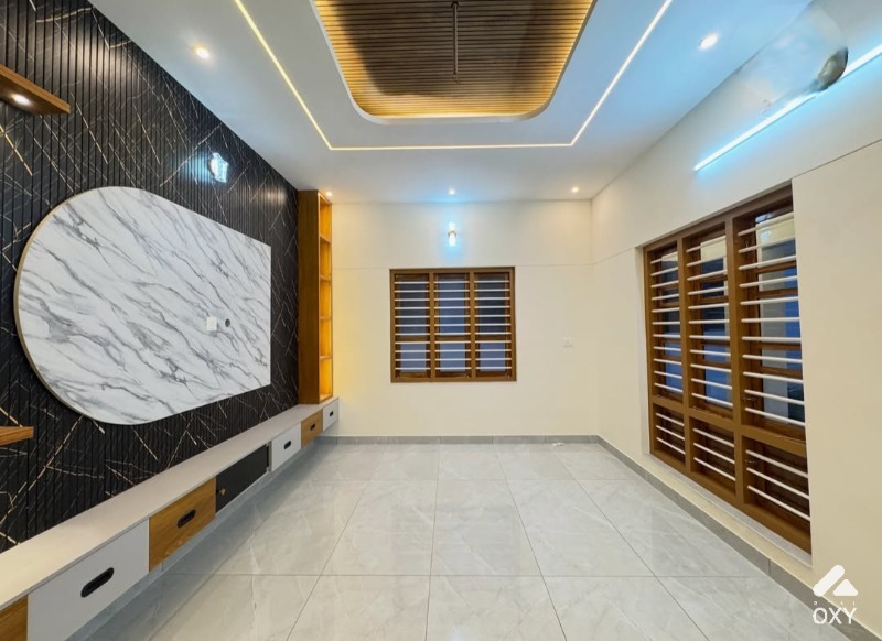 House for sale  photo 3