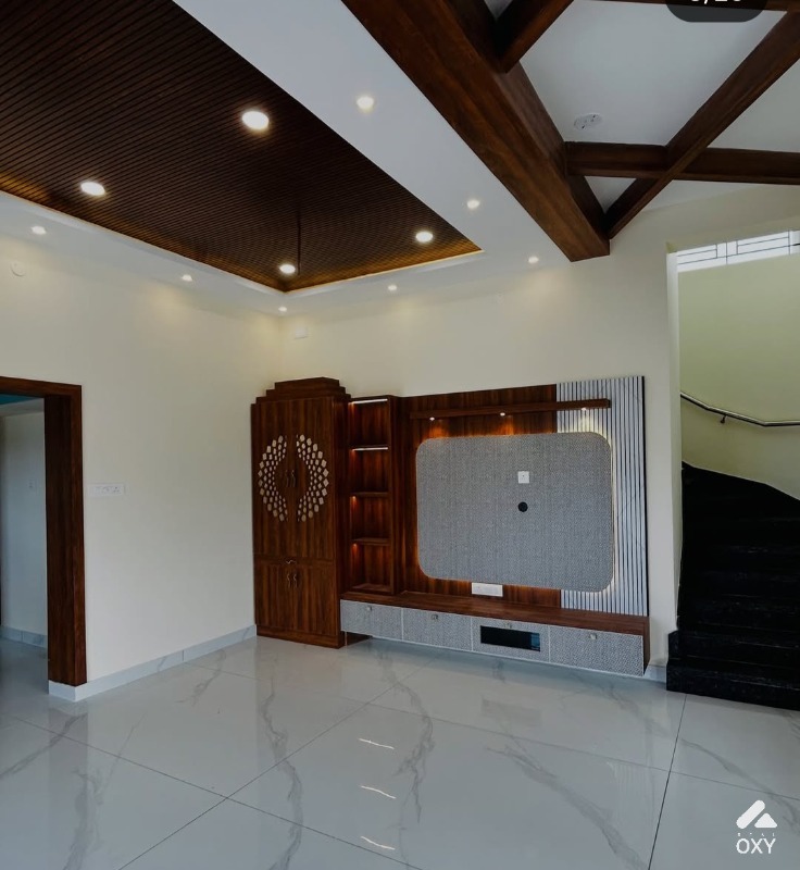House for sale  photo 2