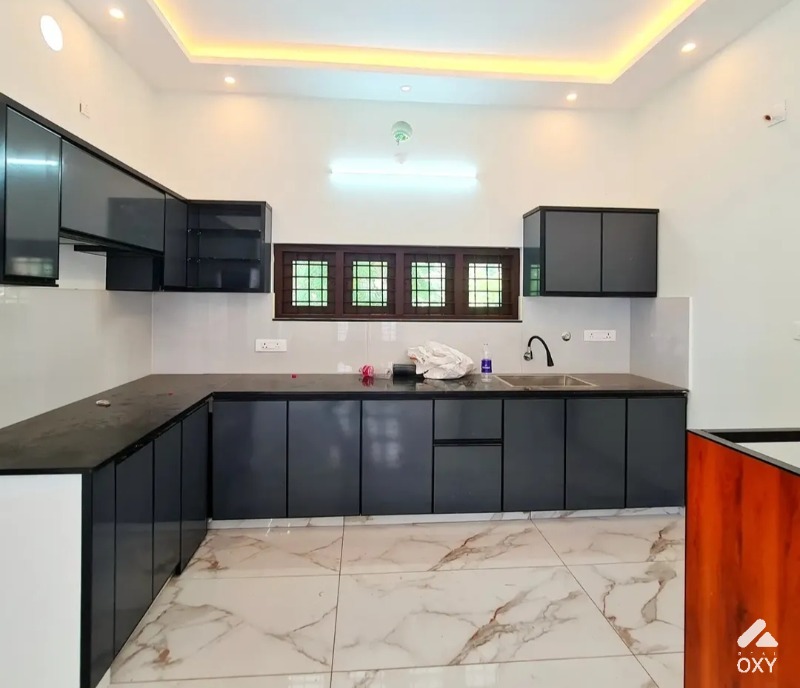 House for sale  photo 2