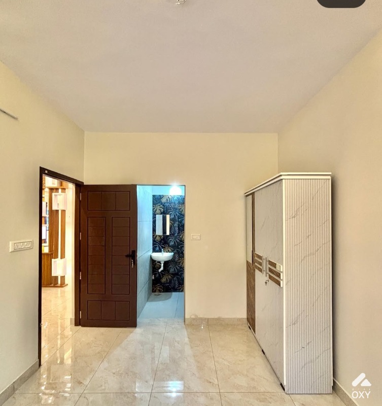 House for sale  photo 3
