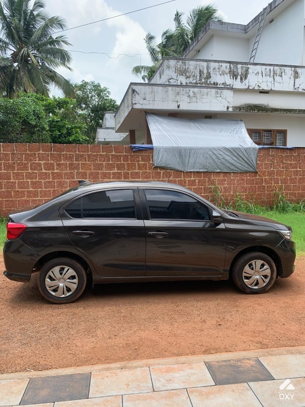 Honda Amaze for sale photo 3