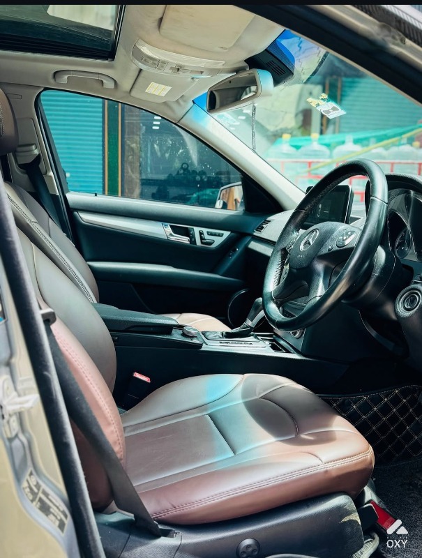 BENZ C200 photo 2