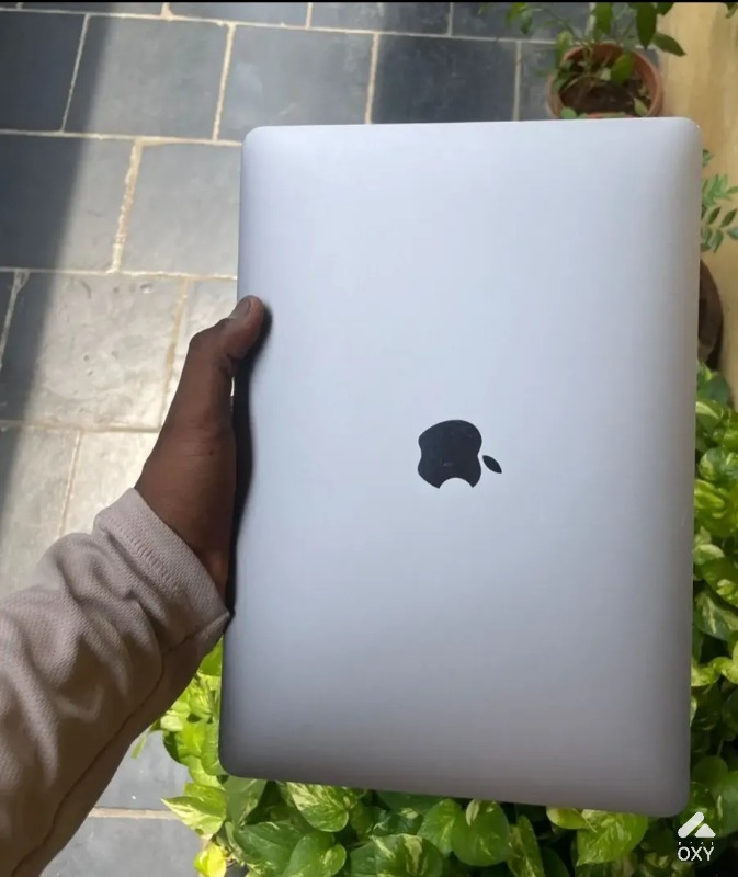 APPLE MACBOOK photo 2