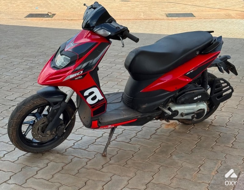 Aprilia sr160 abs photo 2